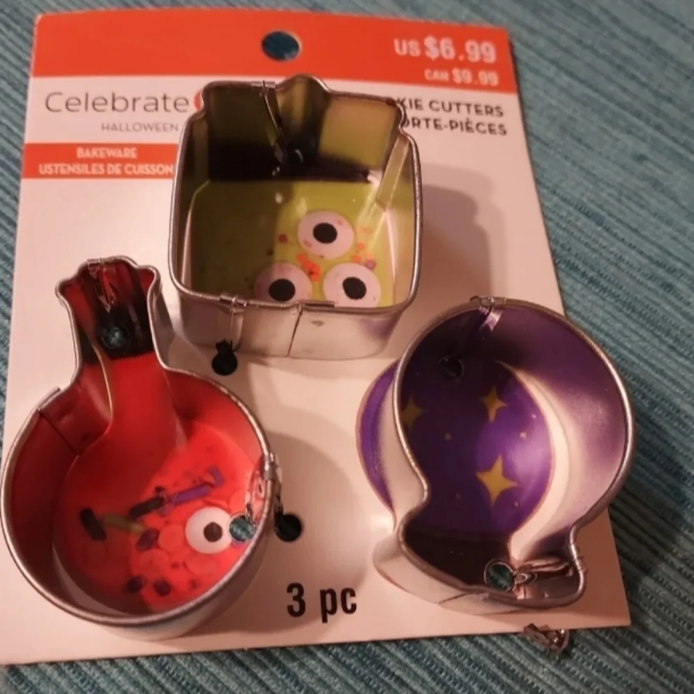 CELEBRATE it -Halloween Mini Cookie Cutters - New - Metal